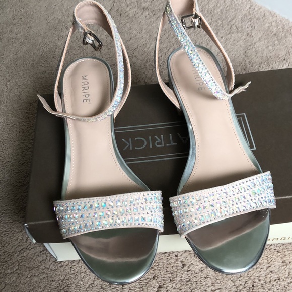 Maripé Women’s Strut Sandal - Picture 5 of 6